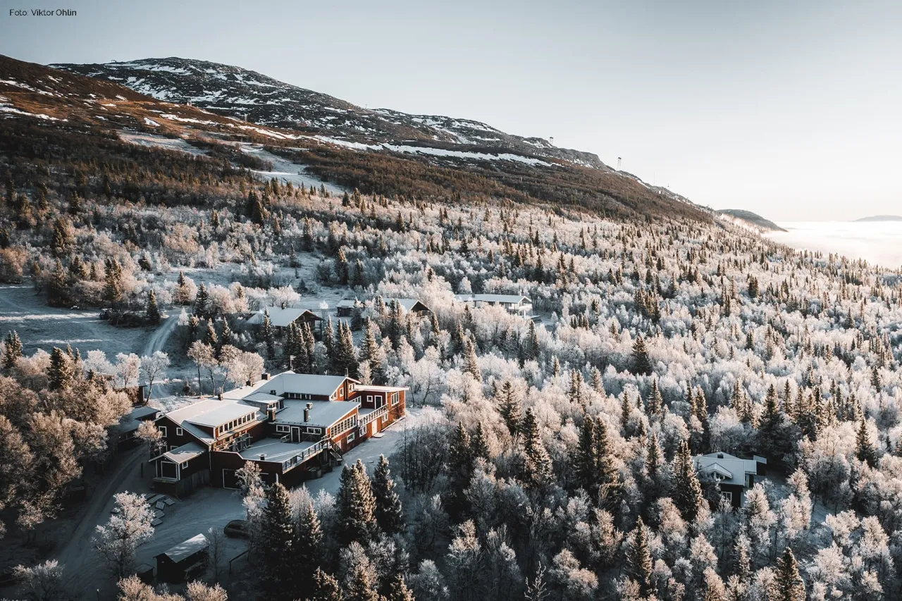 Buustamons Fjällgård i början av vintern